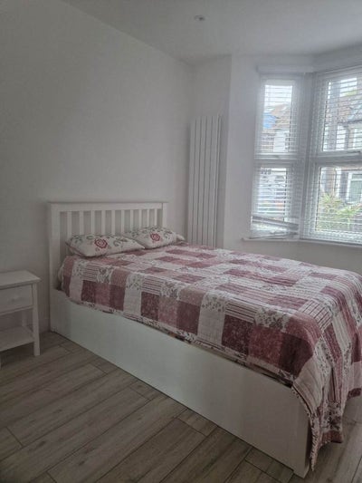 Furnished Ground-Floor Studio in E17 4LP Bills Inc Main Photo