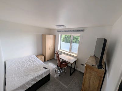 One single room for rent in Talke Main Photo