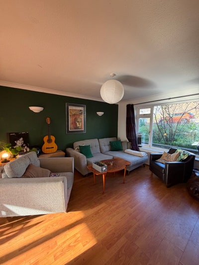 Double room in girly house  Main Photo