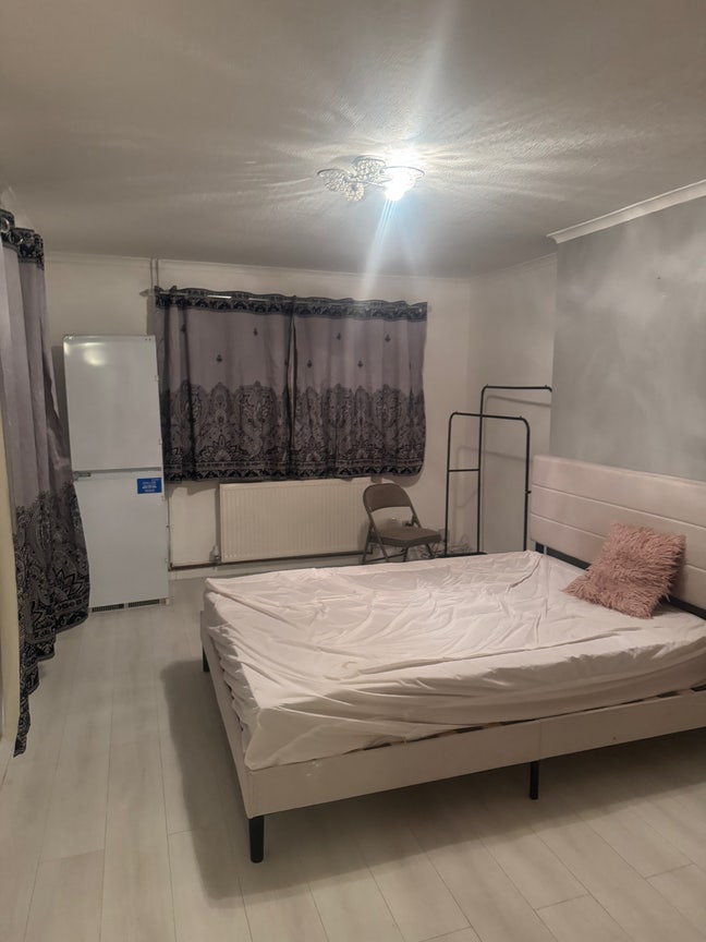 2 Bedroom House  Main Photo
