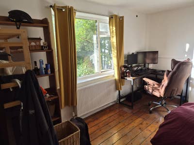 A Lovely Large & Bright Double Bedroom  Main Photo
