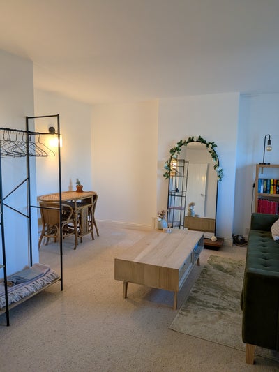 Double bedroom with sea views Main Photo