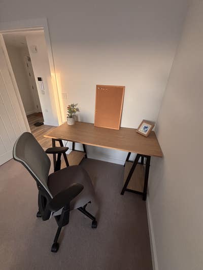 Double room Mon-Fri let/ short term let available  Main Photo