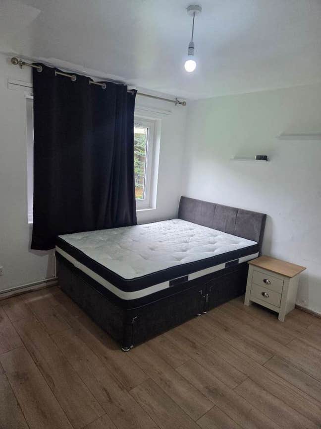 Double Room –, N15 3RF (All Bills Included) Main Photo