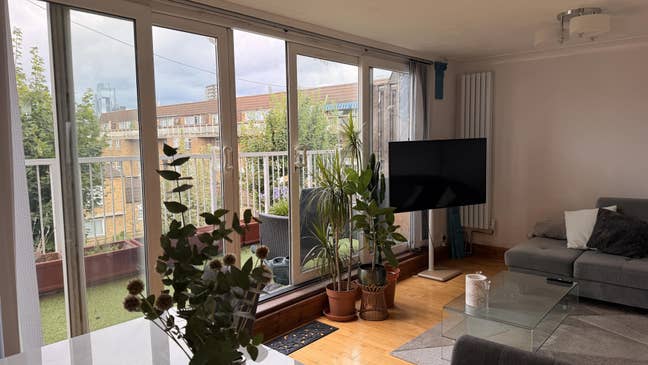  Bright double room in Wapping Main Photo