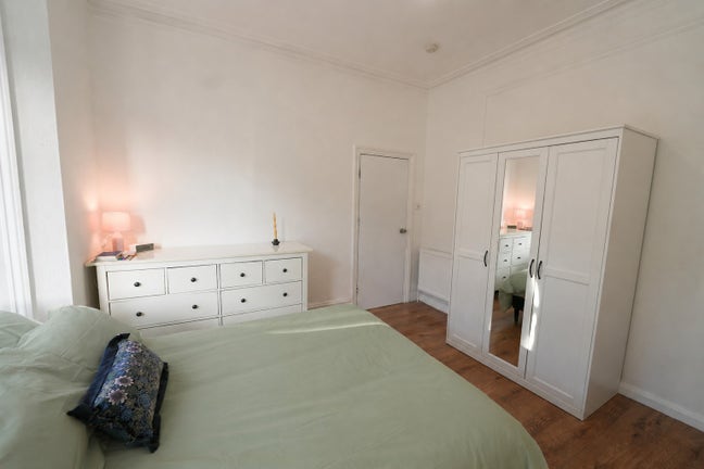 Furnished Double Room Near Surrey Quays Main Photo