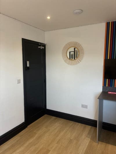 Room Available Main Photo