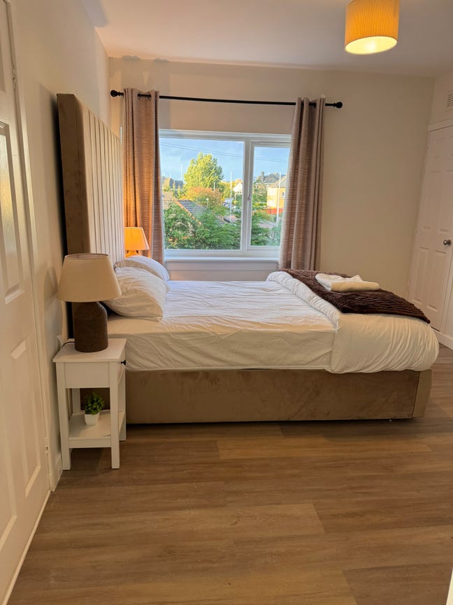 Fully Furnished 2-Bed Flat – Glasgow G52 Main Photo
