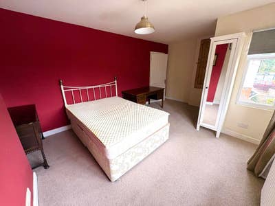 🏡 Large Furnished Double Room - Only 1 sharing! Main Photo
