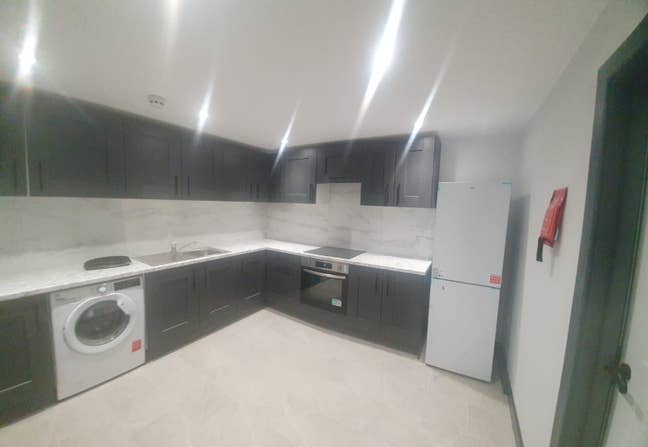 Studio Room Available – Sheriff Way, WD25  Main Photo