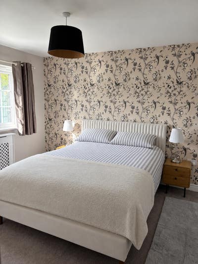 Fully Furnished En-Suite Room to Rent Main Photo
