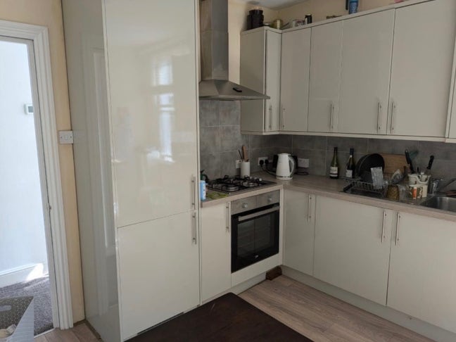 Perfect Double Room - 1 Min from Camden Road  Main Photo