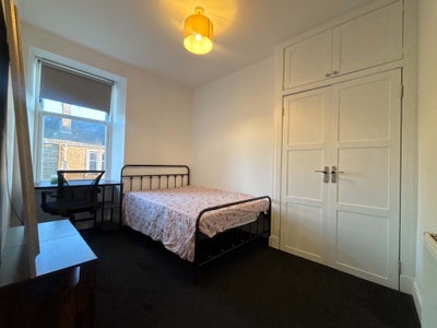 Room Available Now Main Photo