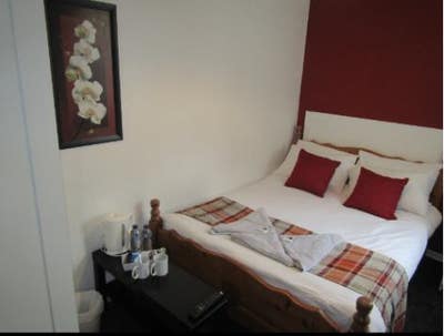 Rooms with Private Bathrooms Available in FY4 1NG Main Photo