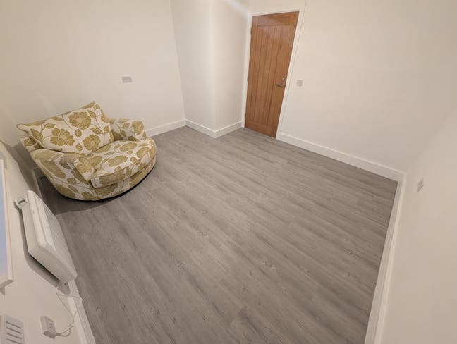 1 Room Available in 2 Bed Flat Females only.  Main Photo
