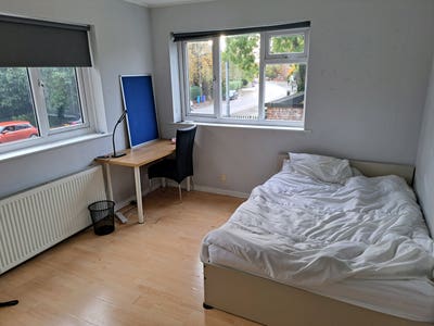 Double Bedroom Availible in Didsbury Main Photo