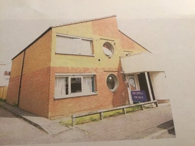 Spacious two bedroom to flat near Chelmsford Main Photo