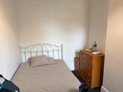 Room Available - Double Room -Bills/Wifi Included  Main Photo