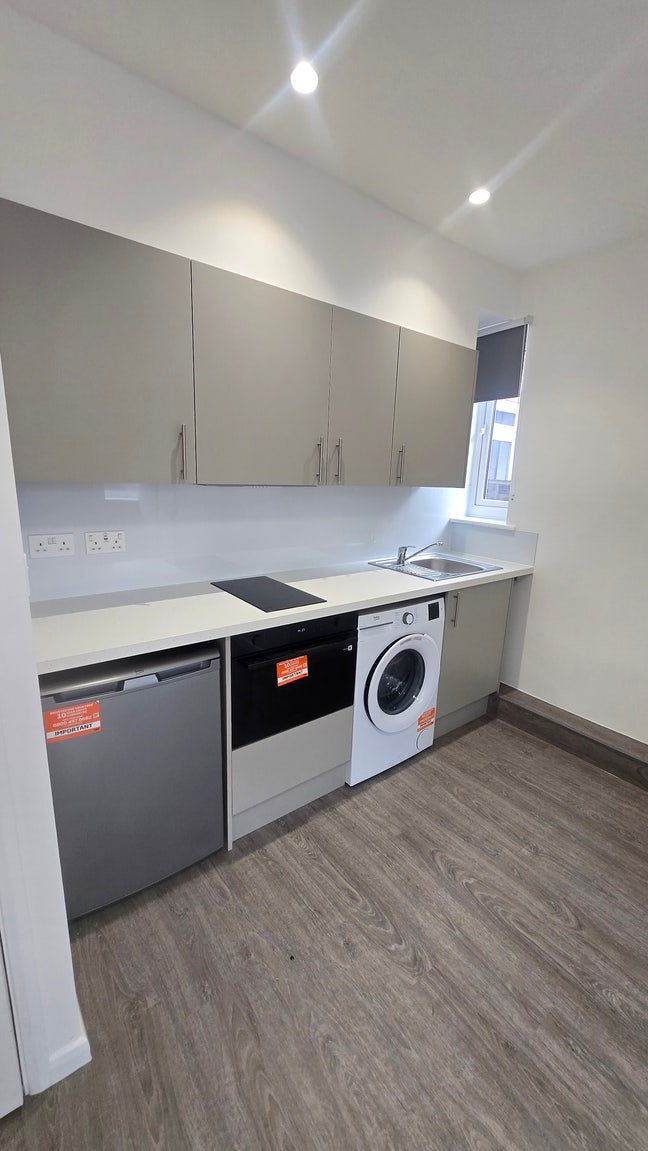 Ruislip*Brand New Double Studio Flat**Bills Incl Main Photo