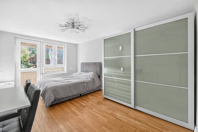 Double Room, Hammersmith, London. Great Transport Main Photo