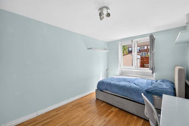 Double Room, Hammersmith, London. Great Transport Main Photo