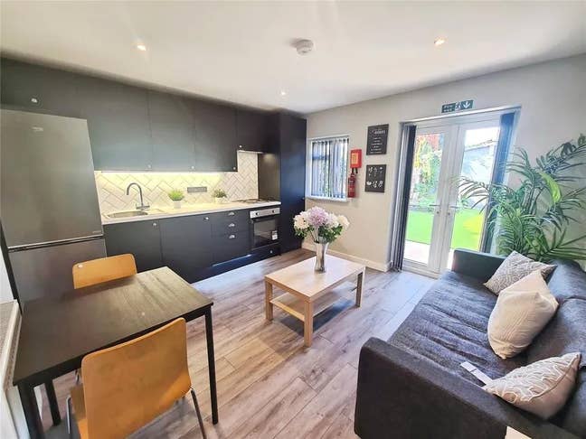 1 Bedroom Flat To Rent Main Photo