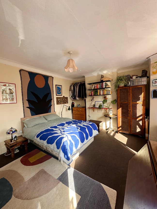 Spacious Double Room in Beautiful Nunhead House Main Photo