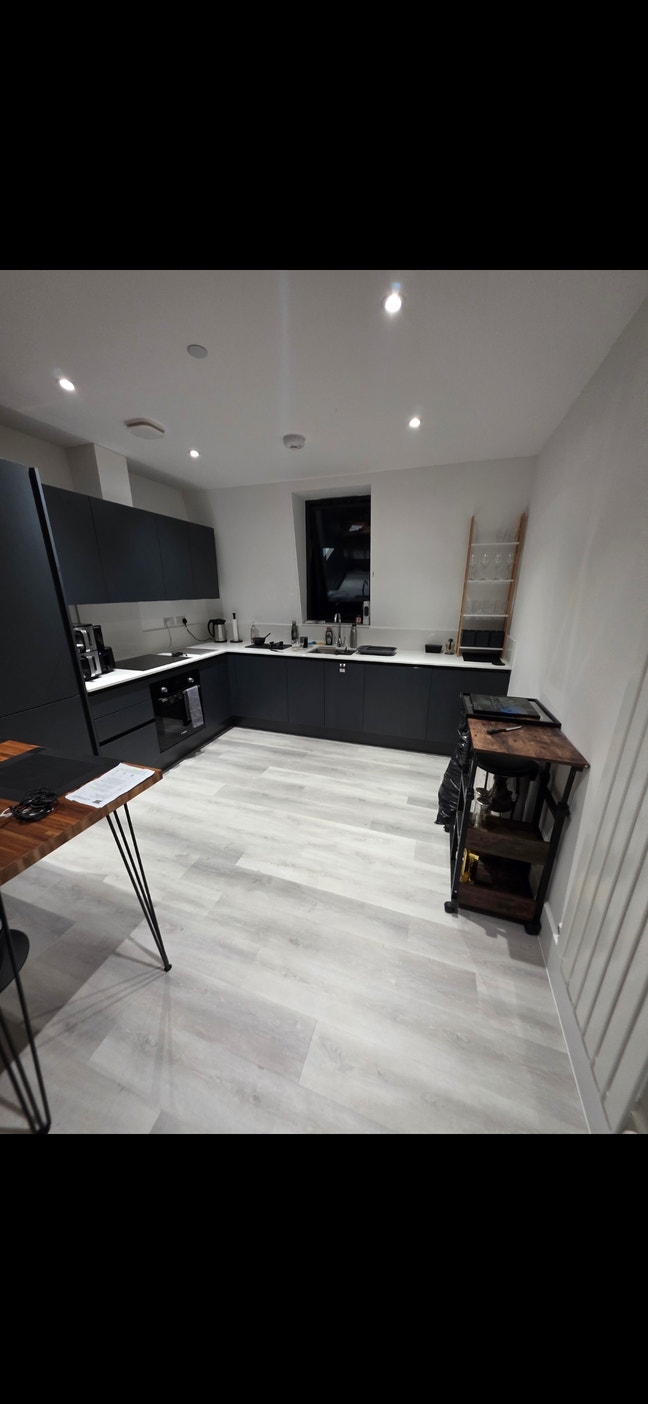 Beautiful Penthouse Apartment in Hayes, Kent, few  Main Photo