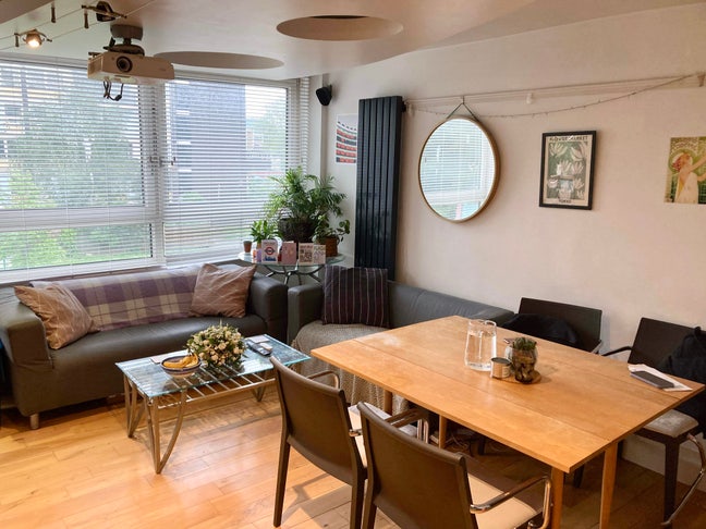 Double en-suite in amazing location  Main Photo