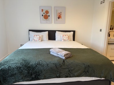 Energy efficient central town house  Main Photo