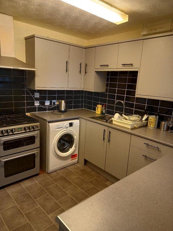 Room available for lodger Main Photo