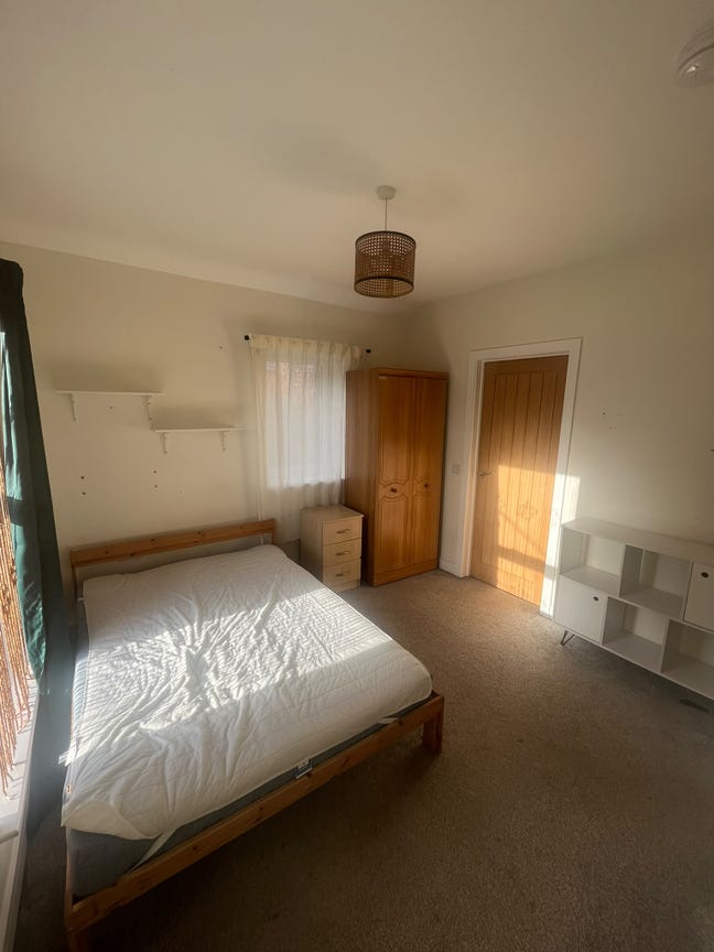 Double room with ensuite in 4 bed 4 bath townhouse Main Photo