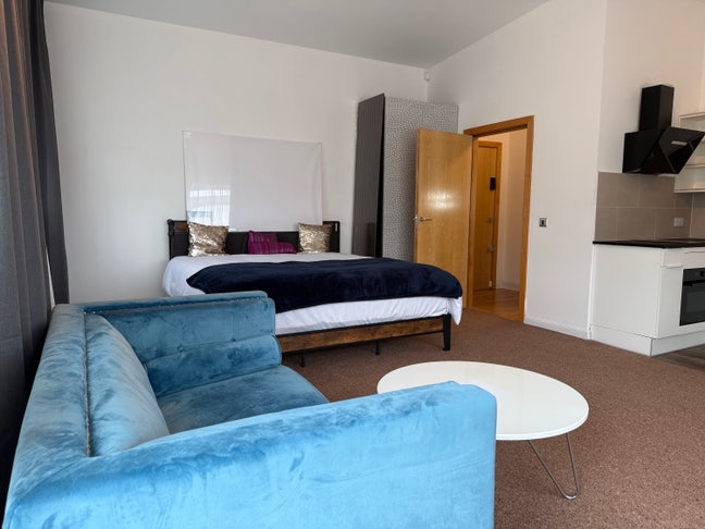 Merchant city centre studio Main Photo