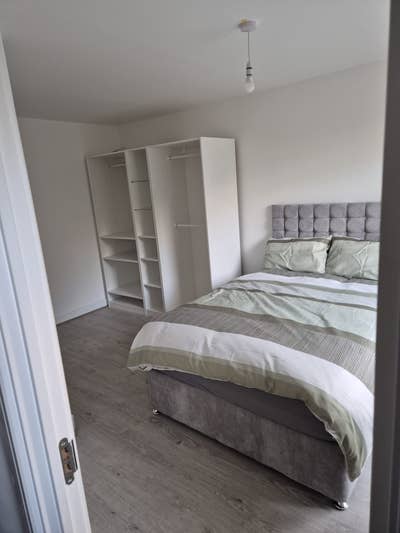 Spare room Main Photo