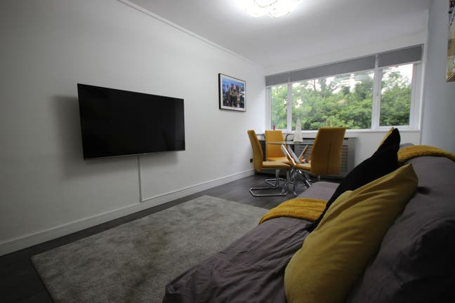 🏡 Modern Furnished 1-Bed Apartment – Wythenshawe Main Photo