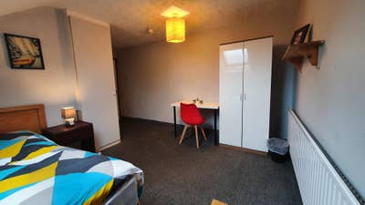 🏡 Fully Furnished Room in West Didsbury – M20 Main Photo