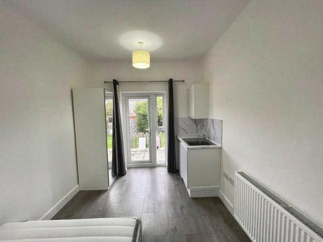 🏡 TO LET • En-Suite Studio Room • All Bills Inclu Main Photo