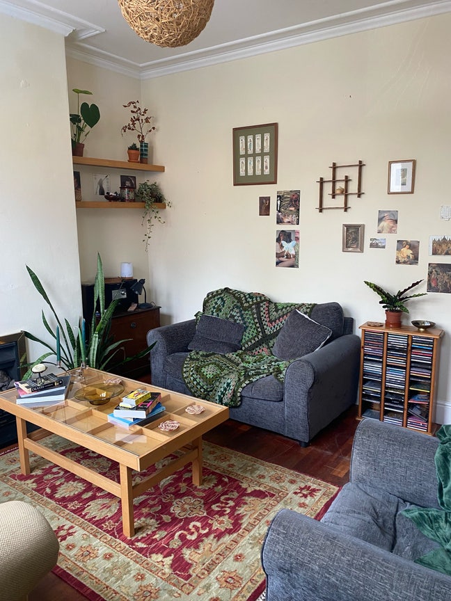 1 Bedroom in 3 Bed - available for instant move in Main Photo