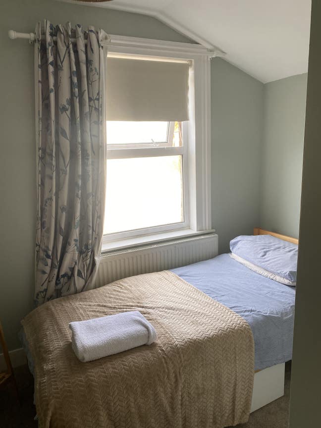 Single furnished room town centre  Main Photo