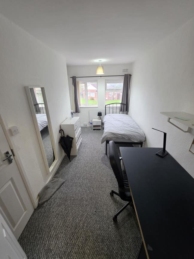 1 double room fully furnished  Main Photo