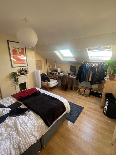 Ensuite Double Room in central Leeds-&pound;585 All inc! Main Photo