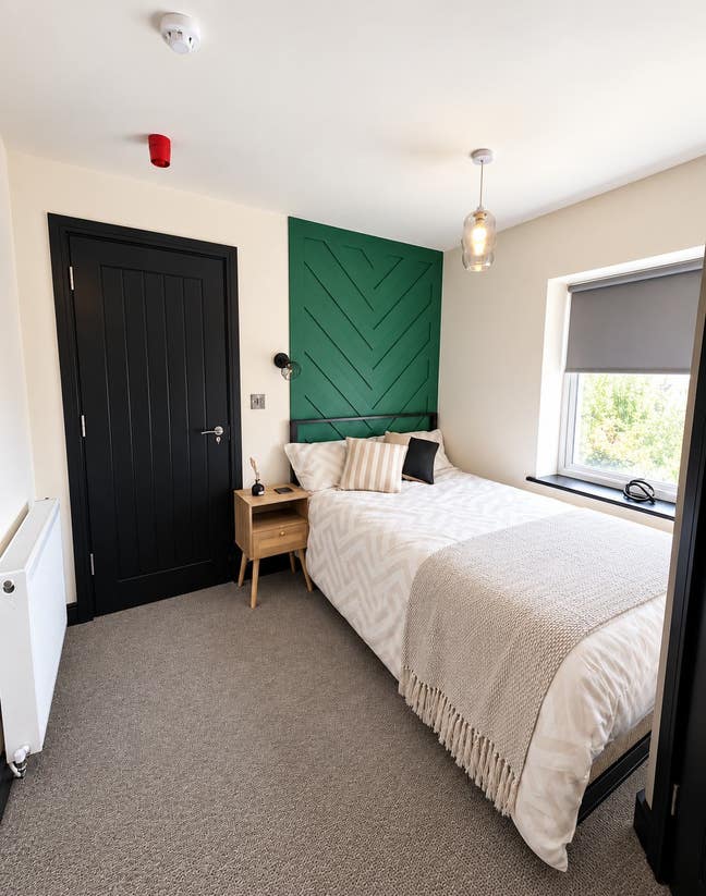 Ensuite Rooms in Newhall | Bills Included  Main Photo