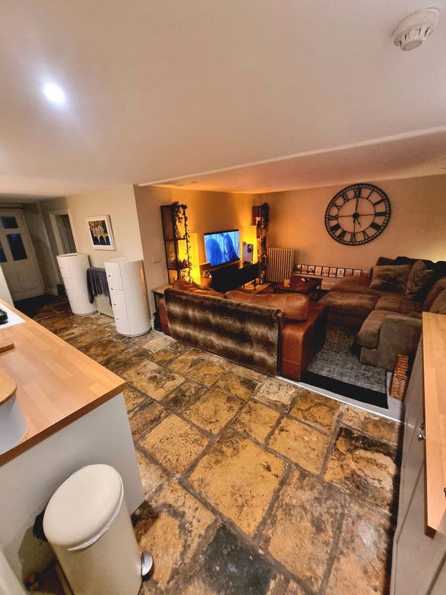 Room in wine cellar conversion flat. Main Photo