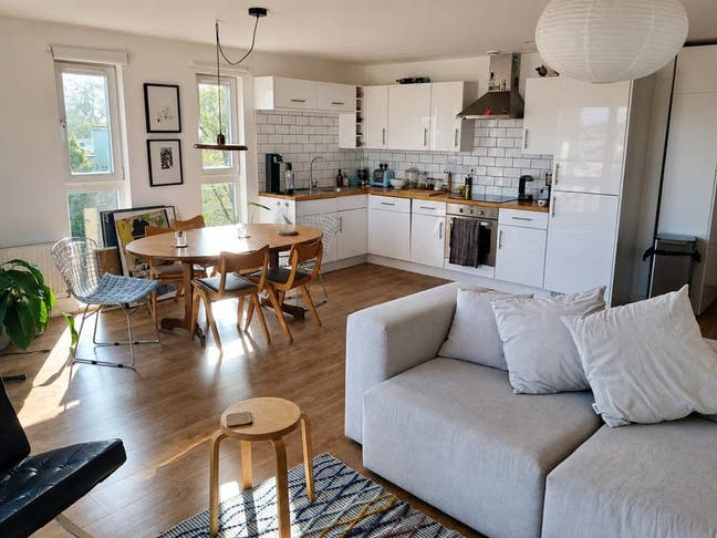 Big Bright Two-bedroom flat in Hackney Downs Main Photo