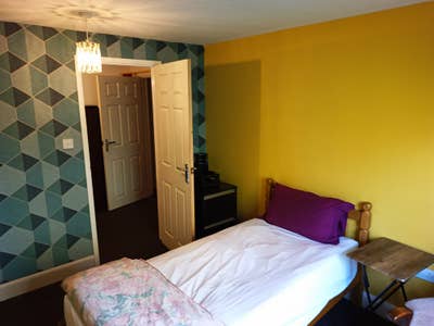 Kingsize room in shared house Main Photo