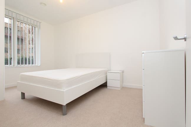 Large Double Room in a Beautiful Neighbourhood Main Photo