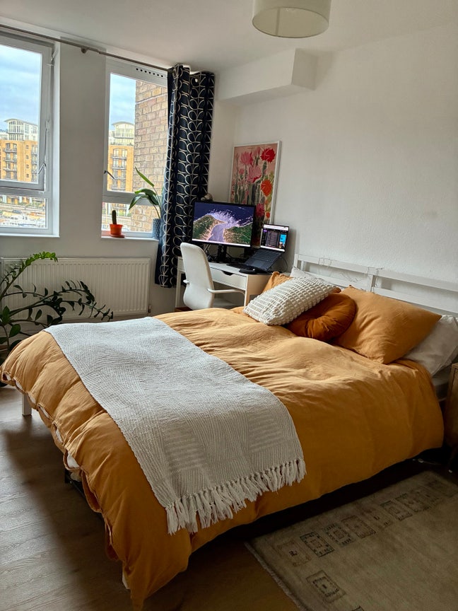 Double room in Maisonette in St Katharine Docks Main Photo