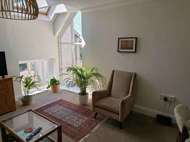 Short term single let: from Nov, in Hawkinge Main Photo