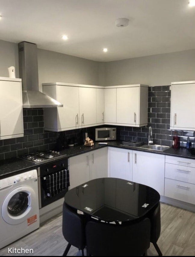 Ensuite and double room 🏡 Main Photo