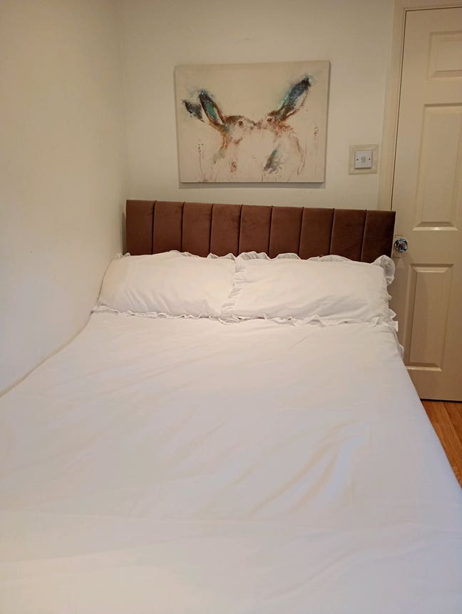 Beautiful furnish ensuite available to rent Main Photo